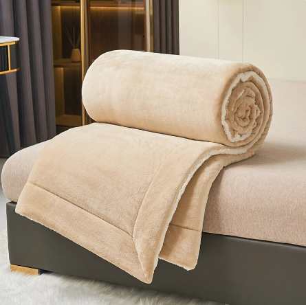 Flannel fleece blanket | Reversible two-tone warmth