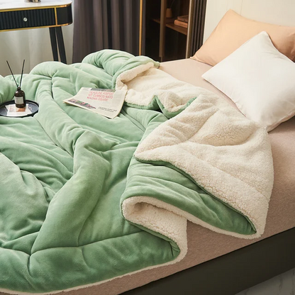 Flannel fleece blanket | Reversible two-tone warmth