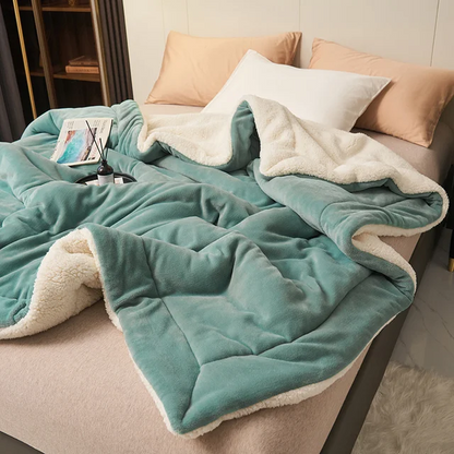 Flannel fleece blanket | Reversible two-tone warmth