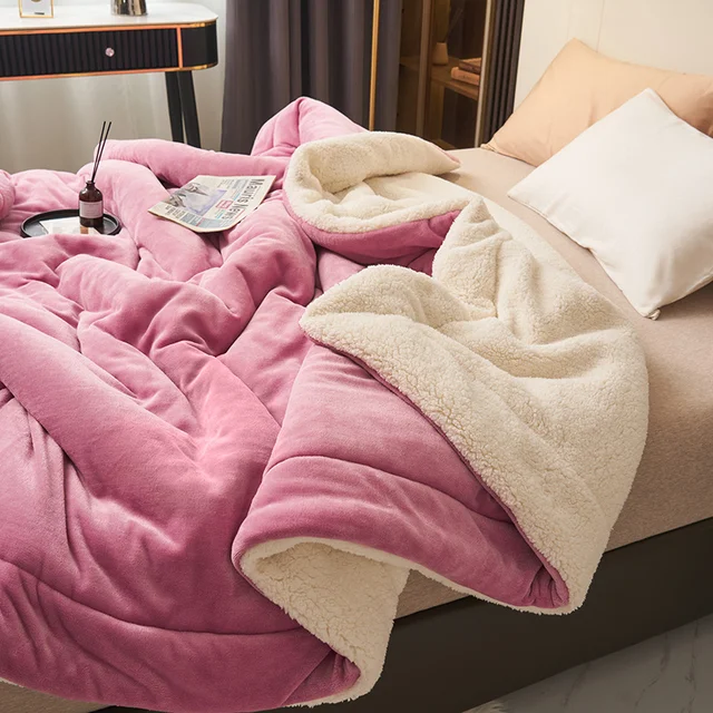 Flannel fleece blanket | Reversible two-tone warmth