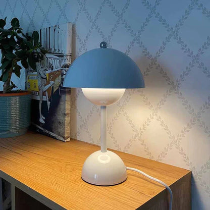 Contemporary Nordic Table Lamp | Mushroom-Style Design
