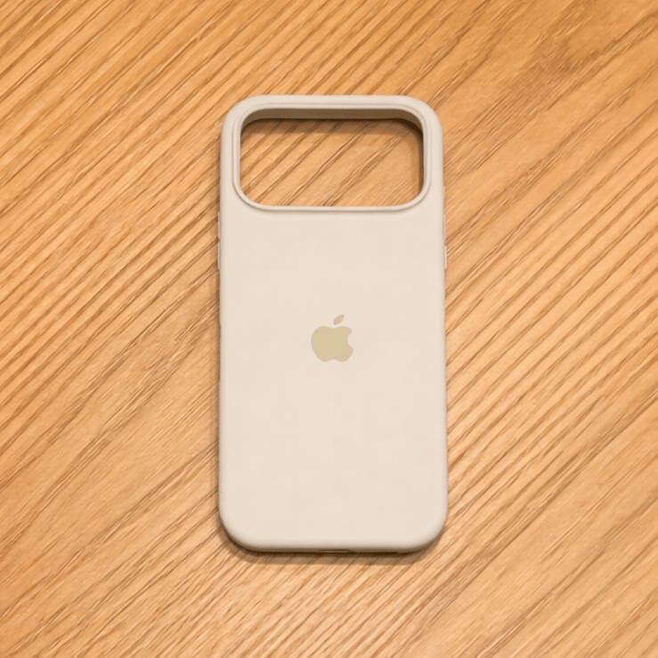 iPhone Silicone MagSafe Case – Soft-Touch Shockproof Cover