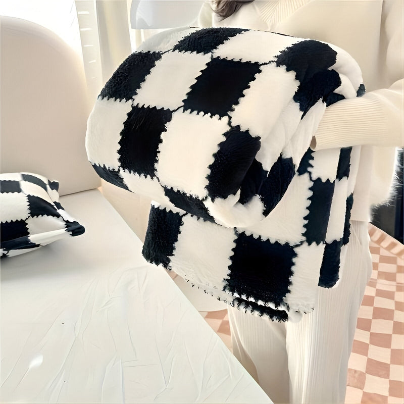 Checked Fleece Throw Blanket | Soft Cosy Layering