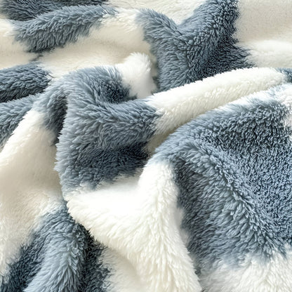 Checked Fleece Throw Blanket | Soft Cosy Layering