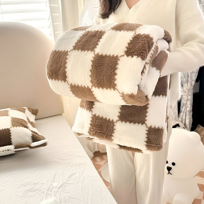 Checked Fleece Throw Blanket | Soft Cosy Layering