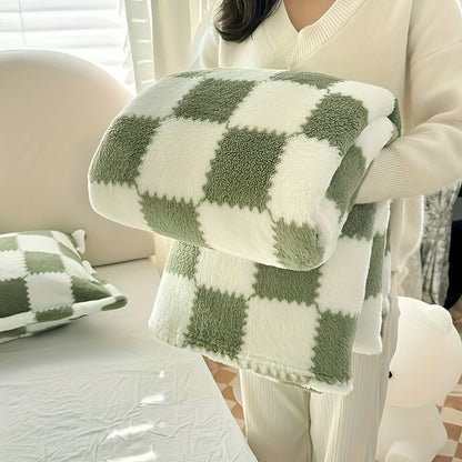 Checked Fleece Throw Blanket | Soft Cosy Layering