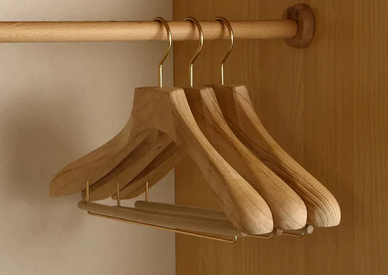 Wooden Clothes Hangers Wide Shoulder Non Slip Suit Coat Hanger