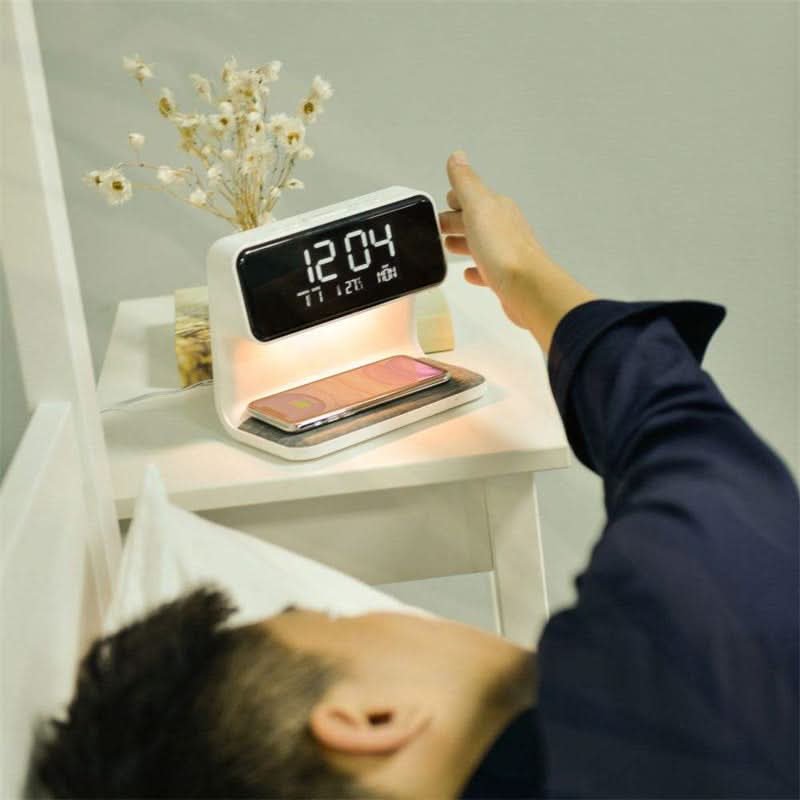 Nachtlampje met LCD Wekker en Draadloze Oplader 3-in-1 Touch Bediening