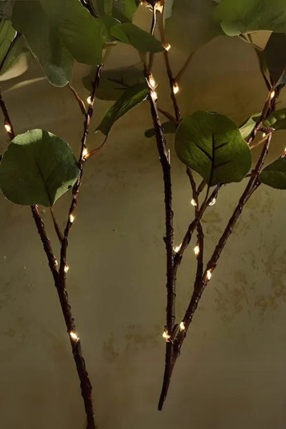LED blossom branch lights | Warm floral table décor