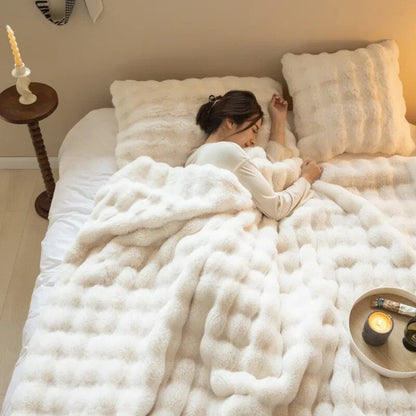 CozyCloud Plush Blanket | Soft Warm Throw