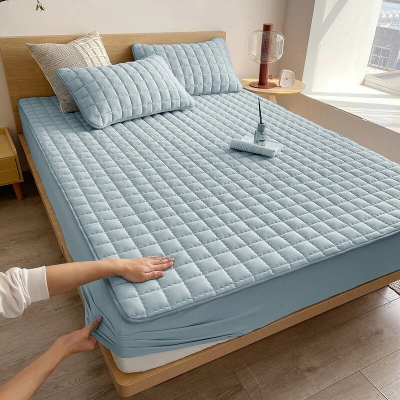 Quilted mattress protector | Breathable fitted cover