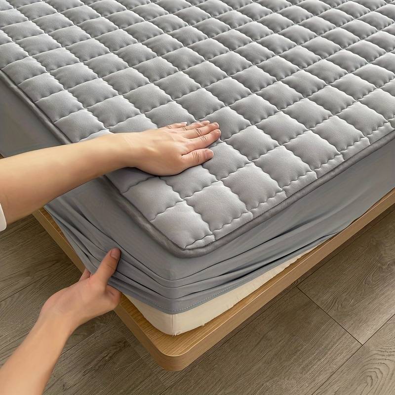Quilted mattress protector | Breathable fitted cover