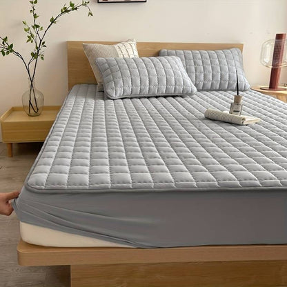 Quilted mattress protector | Breathable fitted cover