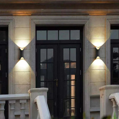 Weatherproof Outdoor LED Wall Light for Modern Spaces